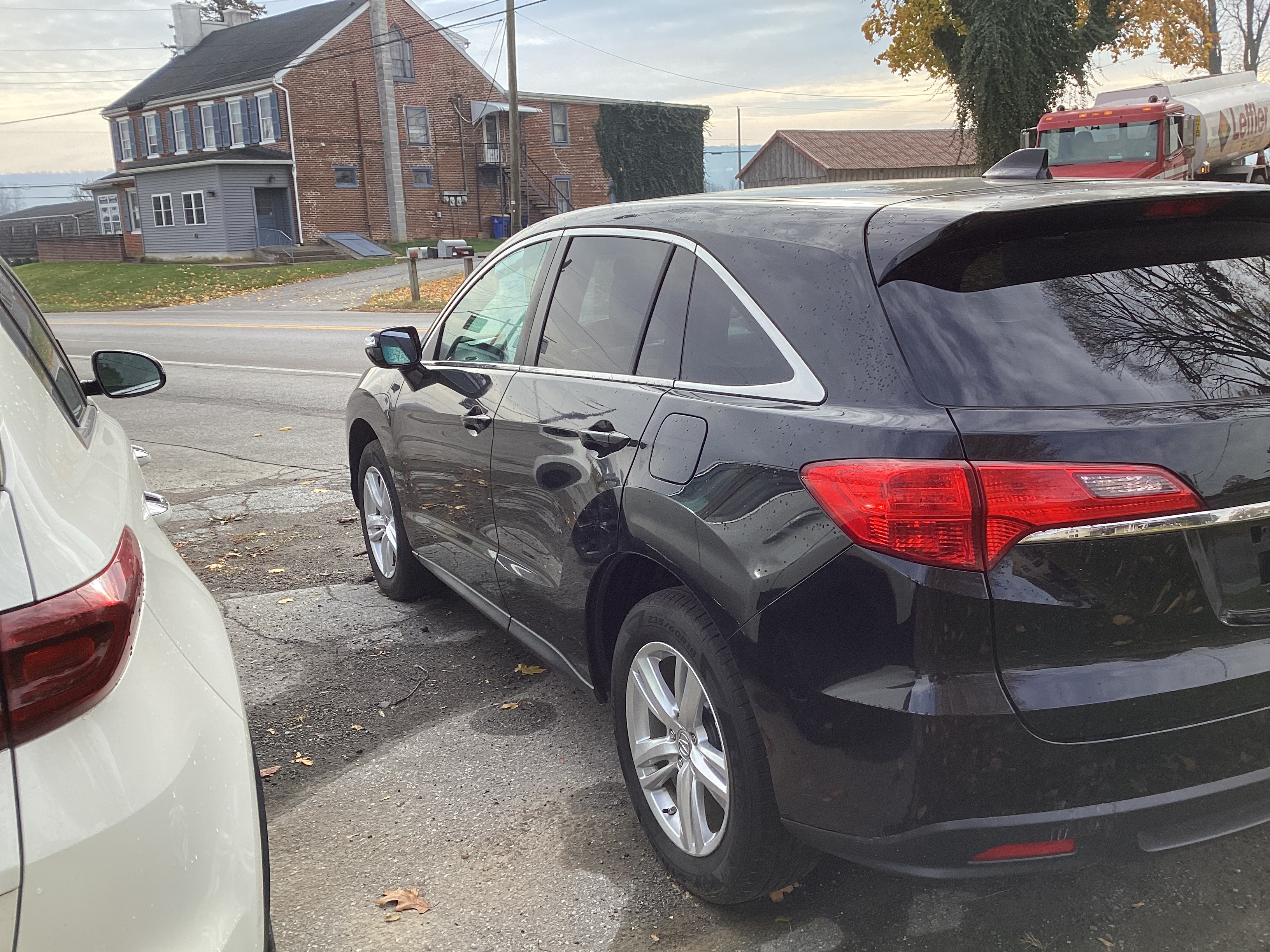 2014 Acura 4 door SUV